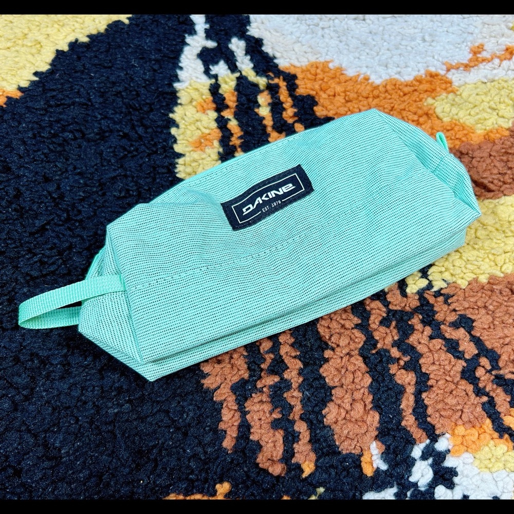 DAKINE, accessory case, zipper pouch!!